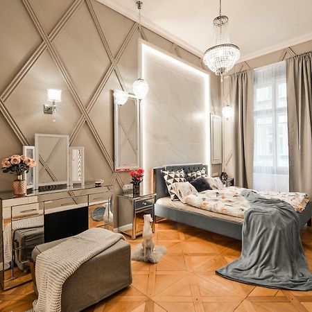 Dali Wenceslas Square Apartment Prague Exterior photo