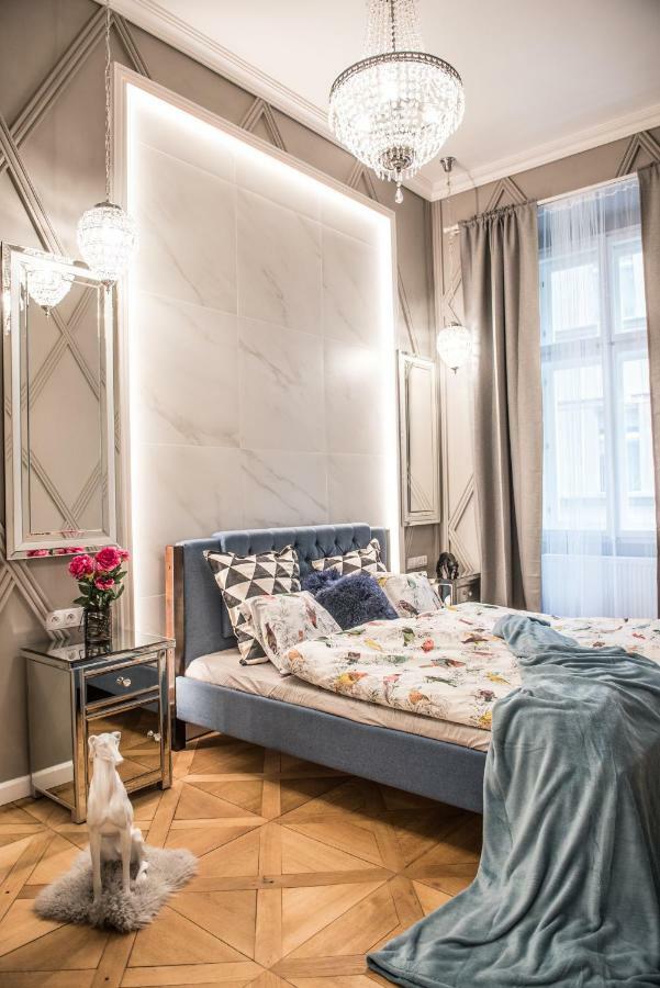 Dali Wenceslas Square Apartment Prague Exterior photo