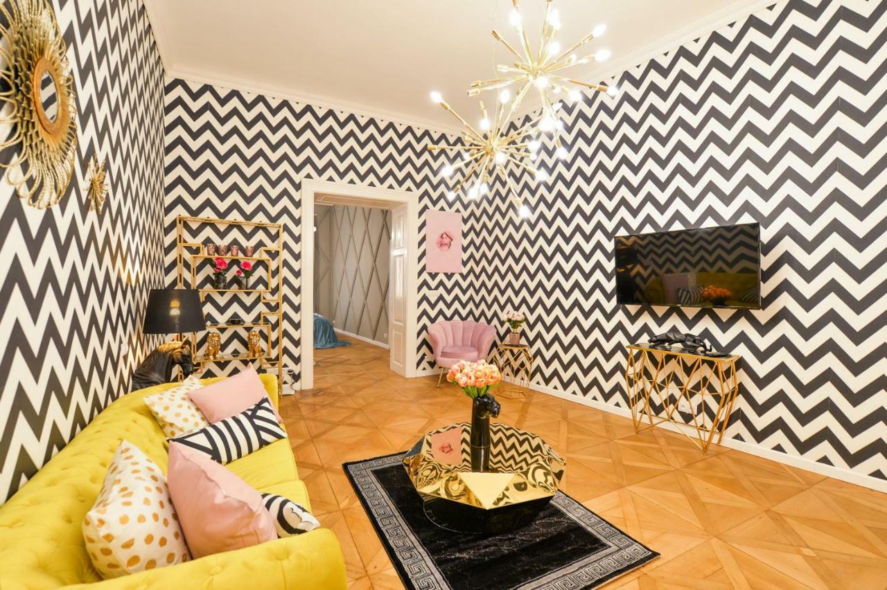 Dali Wenceslas Square Apartment Prague Exterior photo