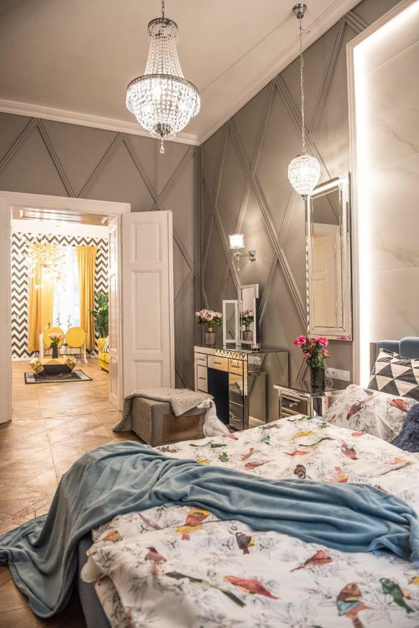 Dali Wenceslas Square Apartment Prague Exterior photo